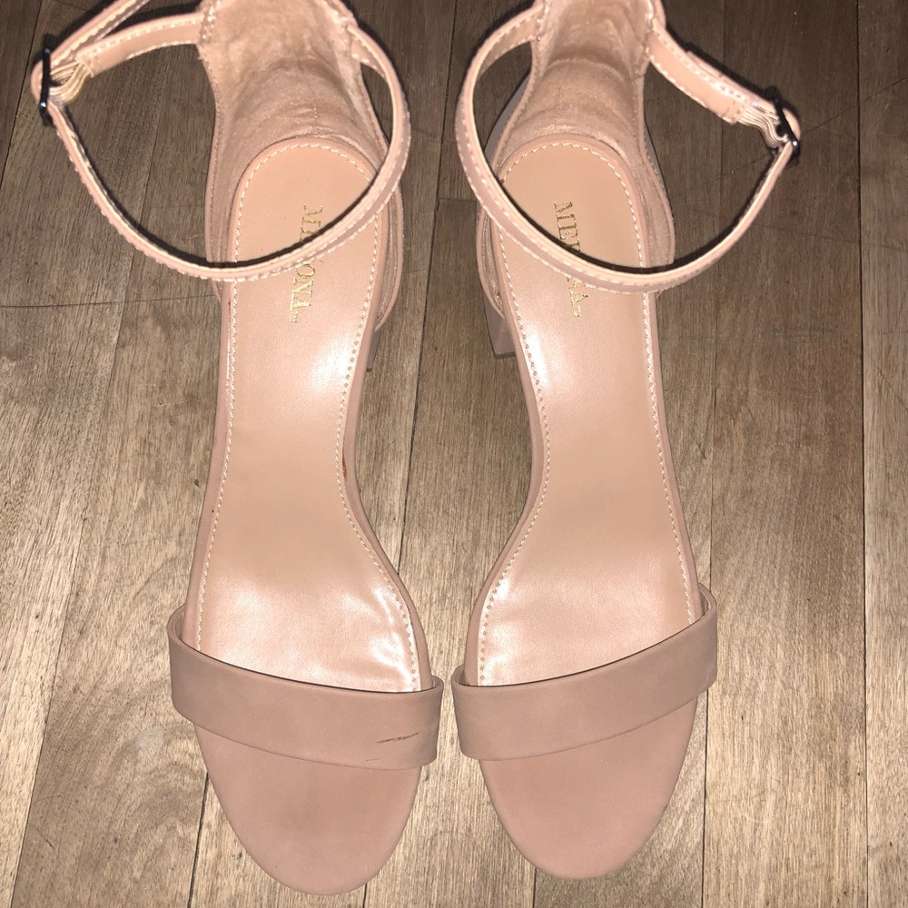 Merona kitten heels